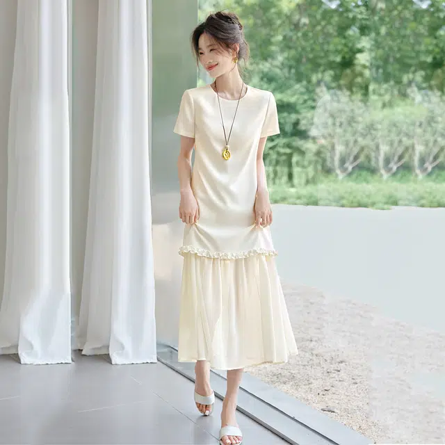 潞优野 圆领宽松休闲气质优雅长裙显瘦层次感拼接短袖连衣裙 女款