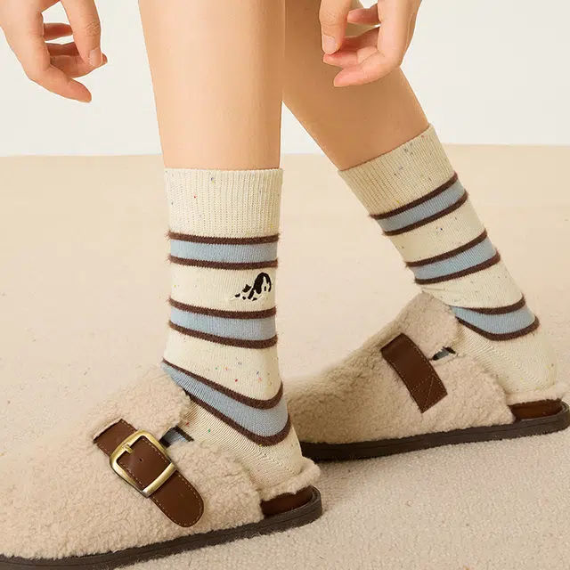 潞优野 高颜值百搭抗菌条纹防臭无骨可爱刺绣中筒袜 女款