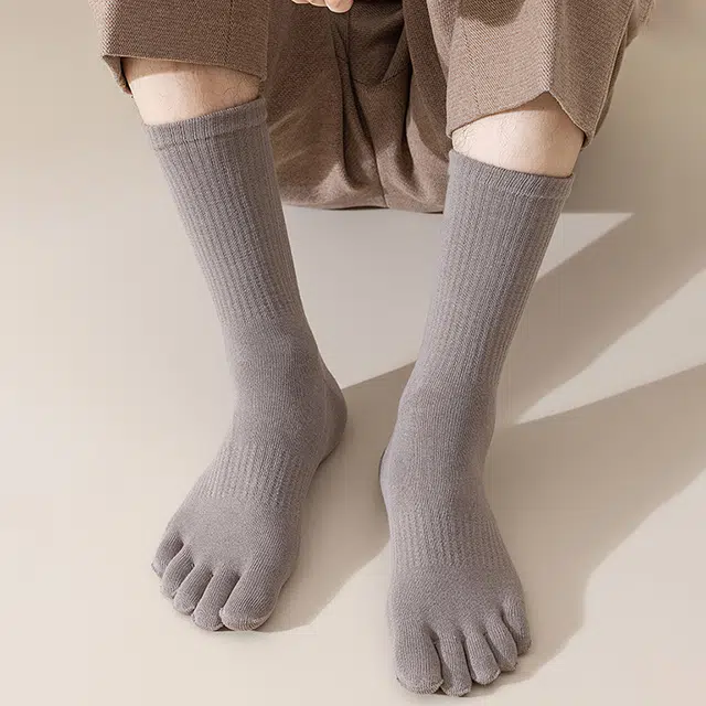 潞优野 简约时尚百搭纯棉防臭防脚气抗菌吸汗中筒袜 男款