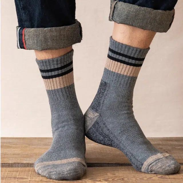 潞优野 百搭条纹撞色吸汗防臭保暖长筒加厚加绒毛巾底中筒袜 男款