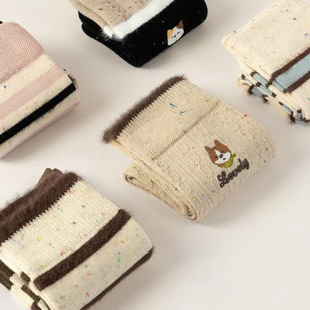 潞优野 高颜值百搭抗菌条纹防臭无骨可爱刺绣中筒袜 女款