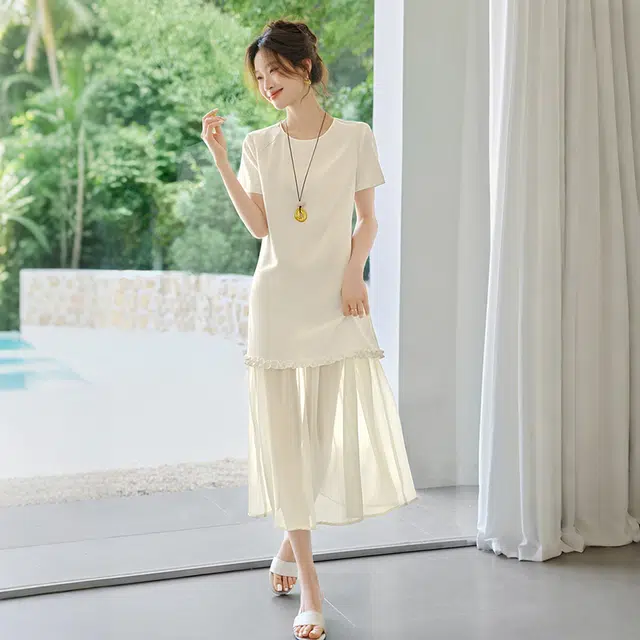 潞优野 圆领宽松休闲气质优雅长裙显瘦层次感拼接短袖连衣裙 女款