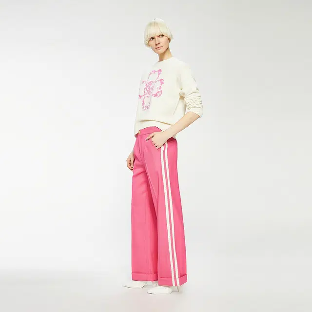 812E3K3025C'N'C Logo