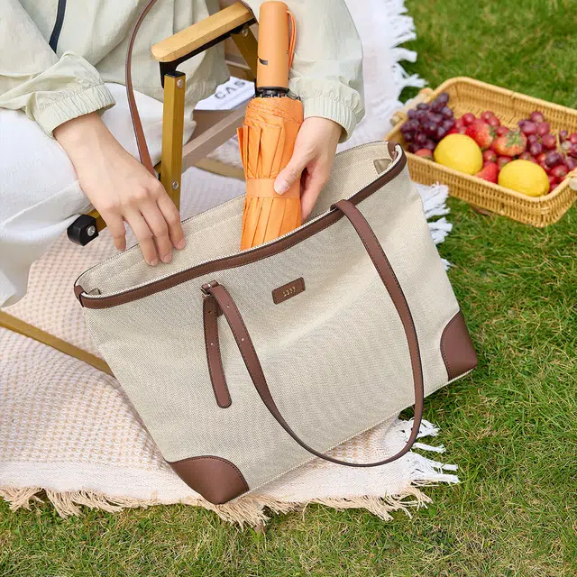 LEFF Tote