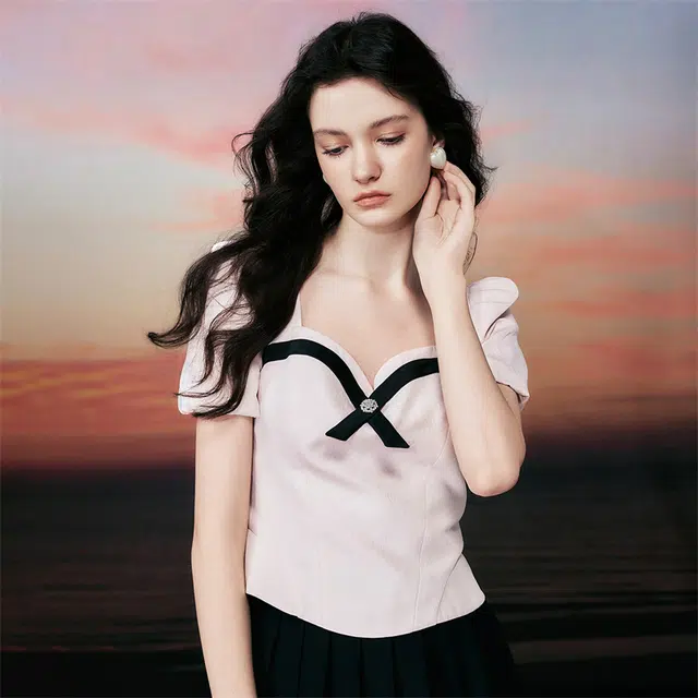 TAMMY TANGS T