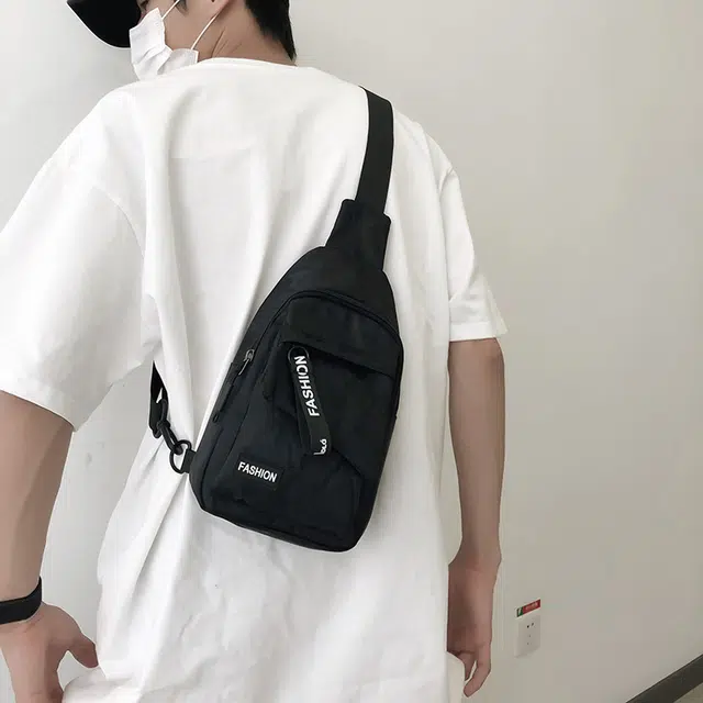 雅鹿 拉链开合休闲简约 尼龙 胸包斜挎包 男款 迷彩蓝/迷彩黑/灰色/黑色/蓝色