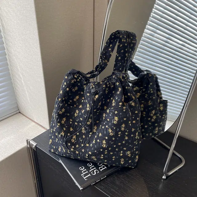雅鹿 时尚碎花小清新休闲 织物 腋下包单肩包 女款 黑色/米白