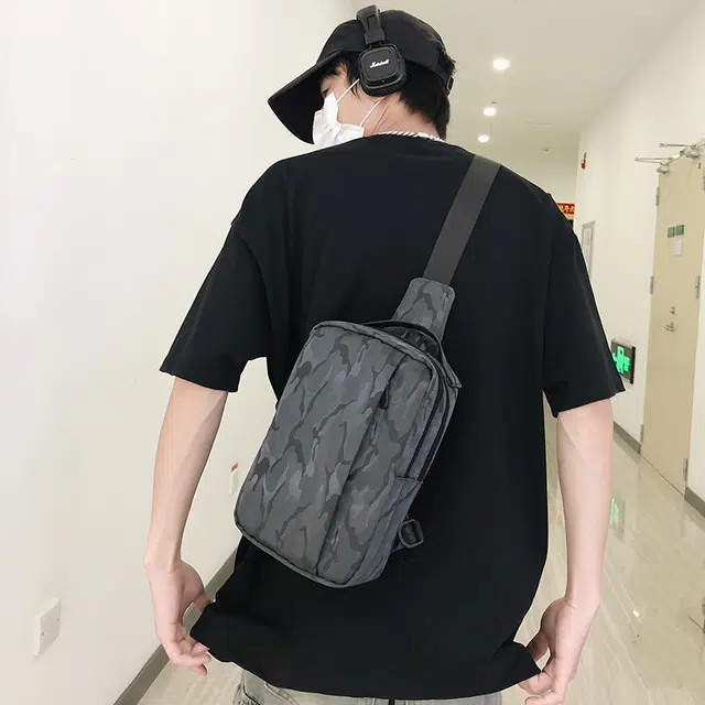 雅鹿 时尚斜挎单肩轻便休闲马鞍包 尼龙 胸包 男款 黑色/灰色/蓝色