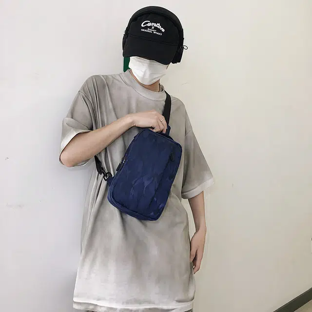 雅鹿 时尚斜挎单肩轻便休闲马鞍包 尼龙 胸包 男款 黑色/灰色/蓝色