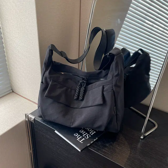 雅鹿 百搭日系简约通勤休闲 布 单肩包 女款 黑色/卡其色/蓝色