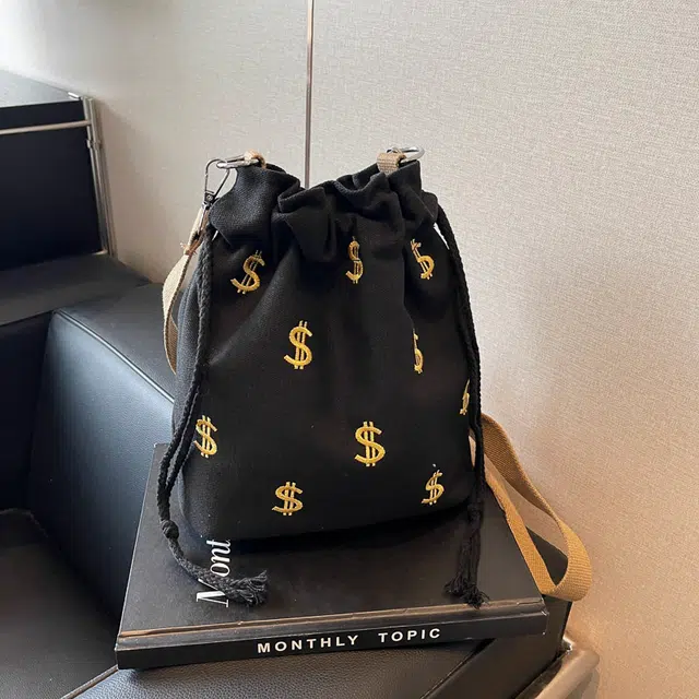 雅鹿 休闲时尚百搭可斜挎水桶包 帆布 帆布包单肩包 女款 黑色/米白色