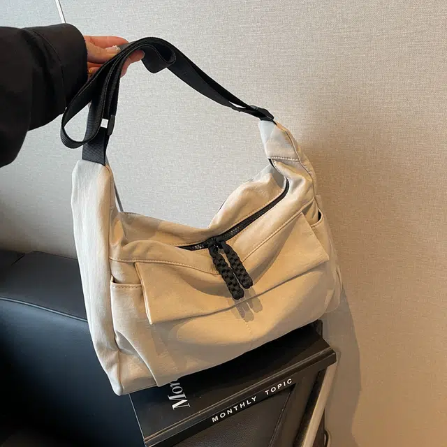雅鹿 百搭日系简约通勤休闲 布 单肩包 女款 黑色/卡其色/蓝色