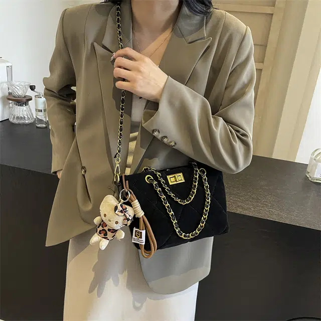 雅鹿 时尚高颜值手提包森系慵懒风 绒布 斜挎单肩包 女款 黑色/红色/棕色/咖色