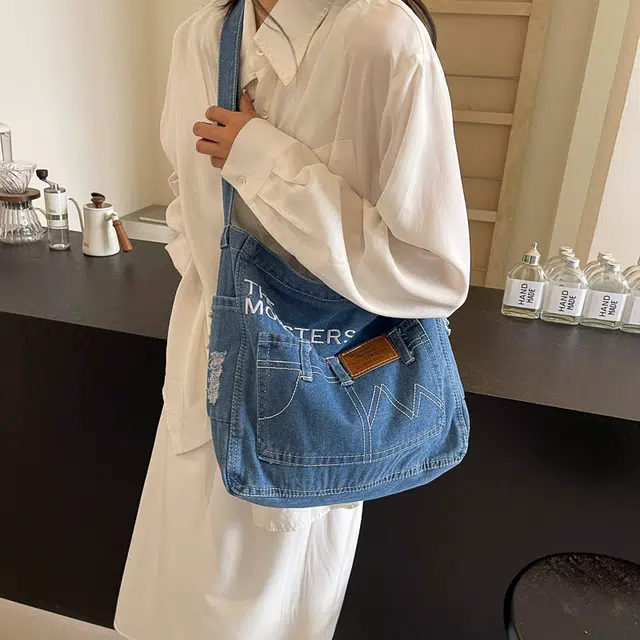 雅鹿 简约复古风 牛仔 斜挎包 男女同款情侣款 浅蓝色/深蓝色/黑色