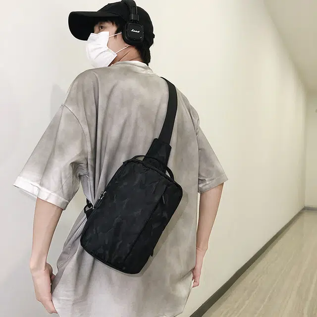 雅鹿 时尚斜挎单肩轻便休闲马鞍包 尼龙 胸包 男款 黑色/灰色/蓝色