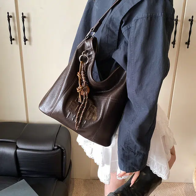 雅鹿 拉链闭合设计 大容量休闲百搭韩版水桶包 上班通勤托特包单肩包 常规 女款 多色
