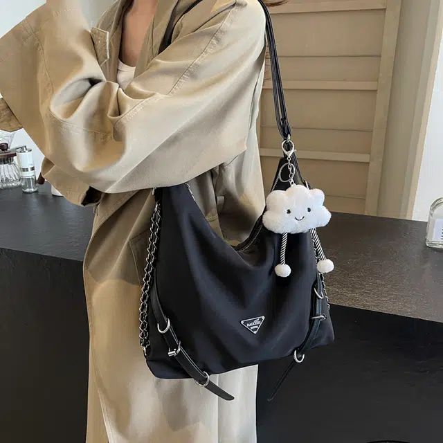 雅鹿 时尚休闲百搭包包 尼龙布 单肩包 女款 黑色