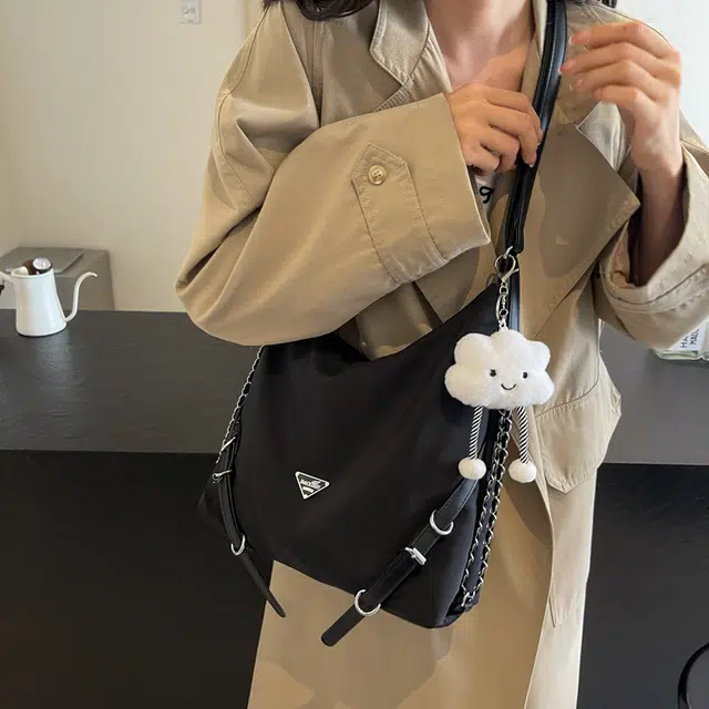 雅鹿 时尚休闲百搭包包 尼龙布 单肩包 女款 黑色