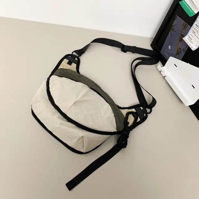 雅鹿 主袋肩带可调节可单肩胸包 尼龙 斜挎包 常规 男女同款情侣款 米黄色/黑色/桔色/驼色