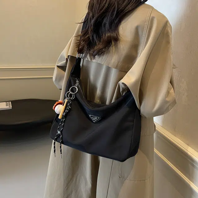雅鹿 休闲百搭通勤 布 单肩包 常规 女款 黑色