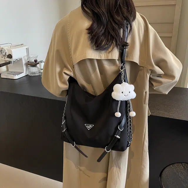 雅鹿 时尚休闲百搭包包 尼龙布 单肩包 女款 黑色