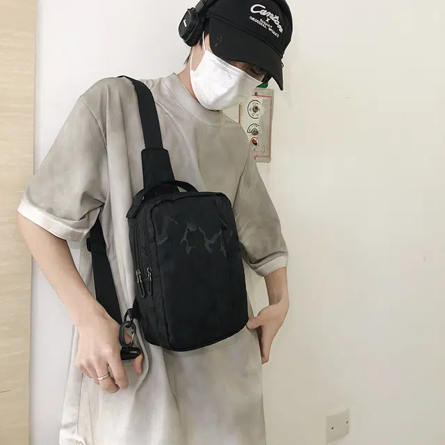 雅鹿 时尚斜挎单肩轻便休闲马鞍包 尼龙 胸包 男款 黑色/灰色/蓝色