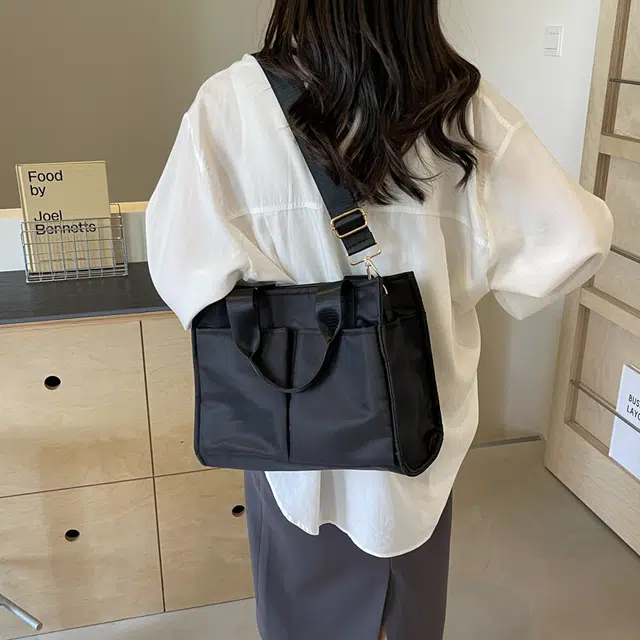雅鹿 高颜值休闲百搭时尚通勤 牛津布 单肩包 常规 女款 黑色/卡其色/灰色/粉色