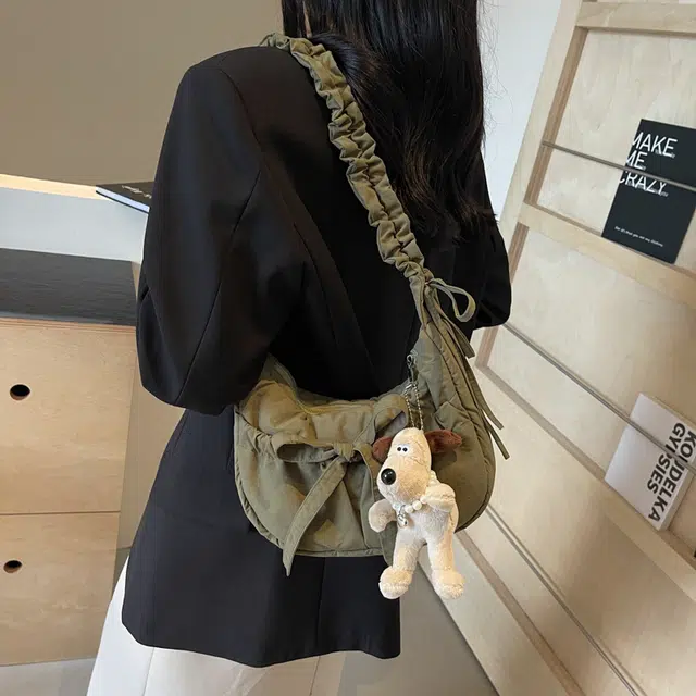 雅鹿 休闲轻便百搭通勤时尚斜挎包 尼龙 单肩包 女款 多色