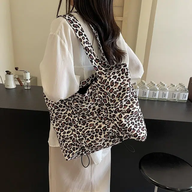 雅鹿 休闲时尚流行豹纹上课通勤 尼龙 托特包单肩包 女款 白色/棕色/咖色