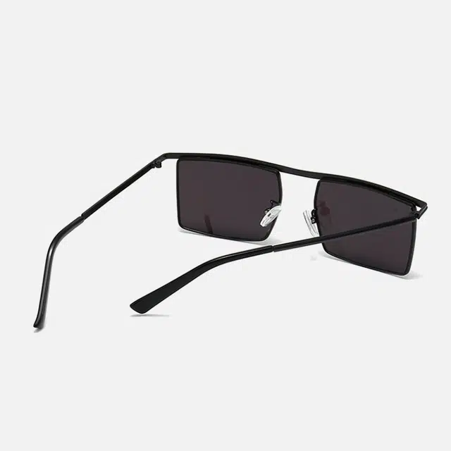 EQUIPMENTELEGANT ins