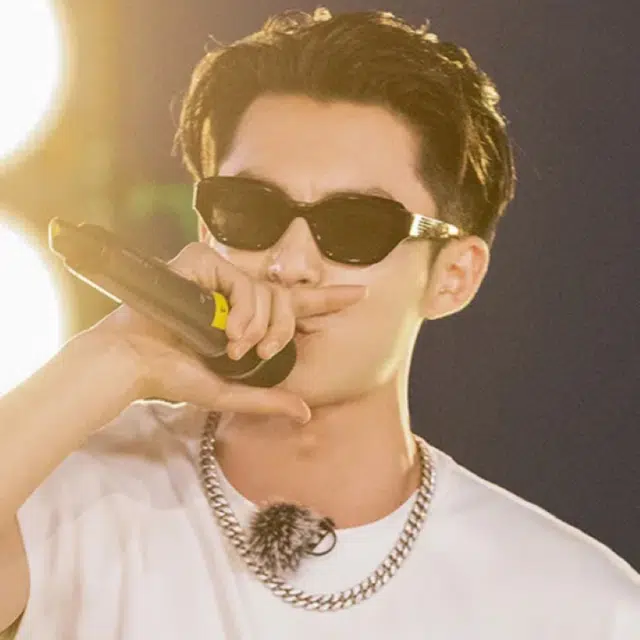 APRFUD Retro Cat Eye Sunglasses