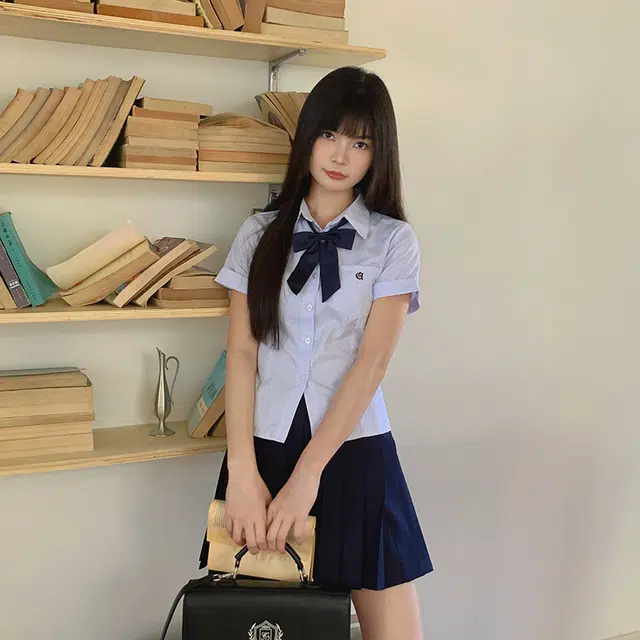 冰淇淋与鲸 学院风高级感简约舒适短袖衬衣收腰日常百搭半身裙制服 女款 蓝色方领结+校章细条纹衬衫+绀色轮褶裙  买赠送领