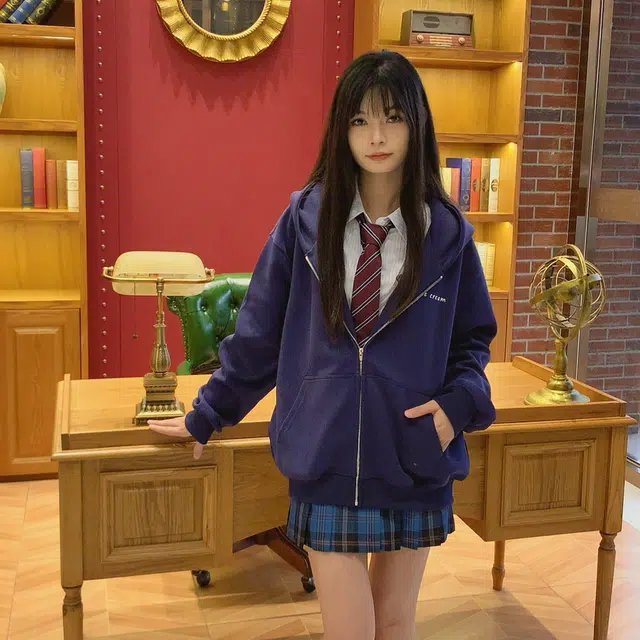 冰淇淋与鲸 美式学院风拉链开衫长袖上衣经典短款格子百褶半身裙卫衣套装 女款