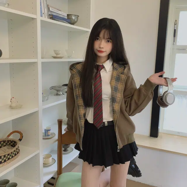 冰淇淋与鲸 帽子格子拼接拉链美式复古拼色短款连帽开衫卫衣 女款