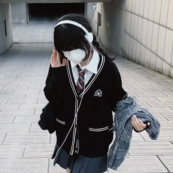 冰淇淋与鲸 温柔慵懒风长袖开衫毛衣 女款