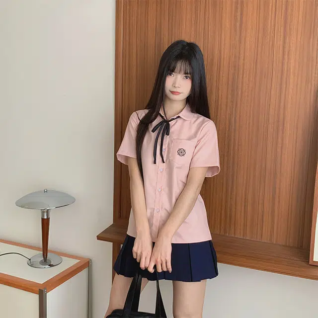 冰淇淋与鲸 穿搭高级感纯色宽松短袖制服 女款 礼盒装 粉色圆领樱花衬衫+绀色箱褶裙  买赠送领绳+校章
