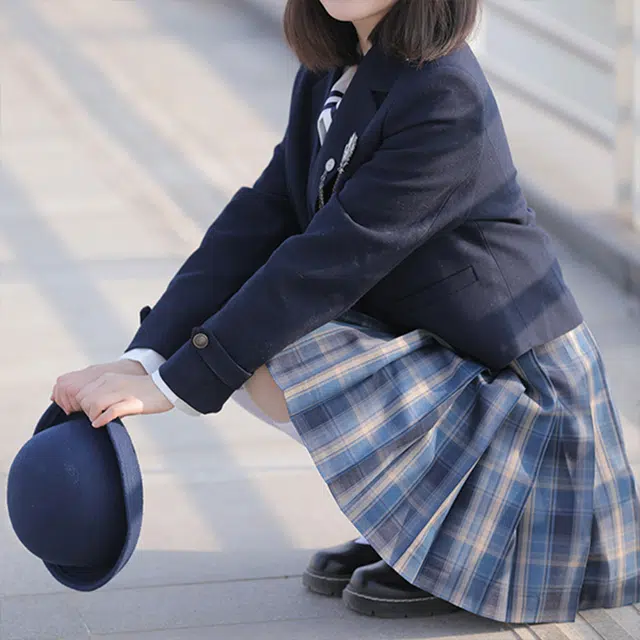 冰淇淋与鲸 学院风纯色双排扣短款长袖高腰百褶制服 女款