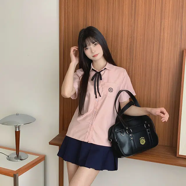 冰淇淋与鲸 穿搭高级感纯色宽松短袖制服 女款 礼盒装 粉色圆领樱花衬衫+绀色箱褶裙  买赠送领绳+校章