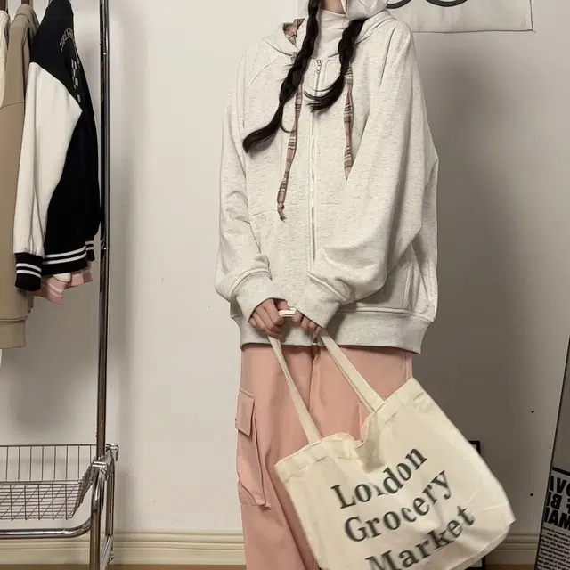 冰淇淋与鲸 格纹拼接连帽插肩袖宽松拉链休闲卫衣 女款