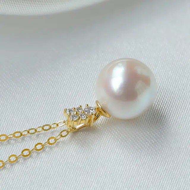 Akoya 18K