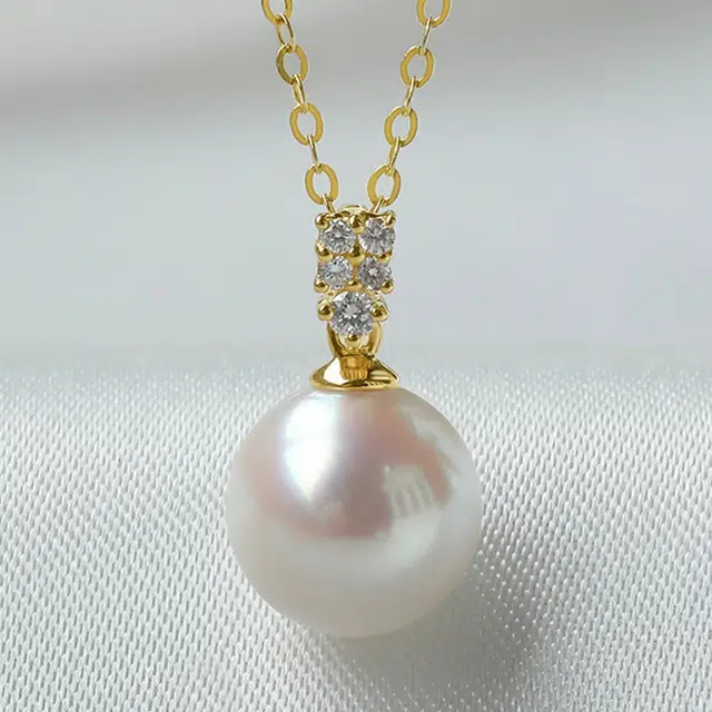 Akoya 18K