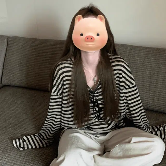 MUCCHIC 2025U T
