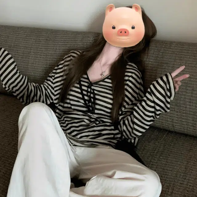 MUCCHIC 2025U T