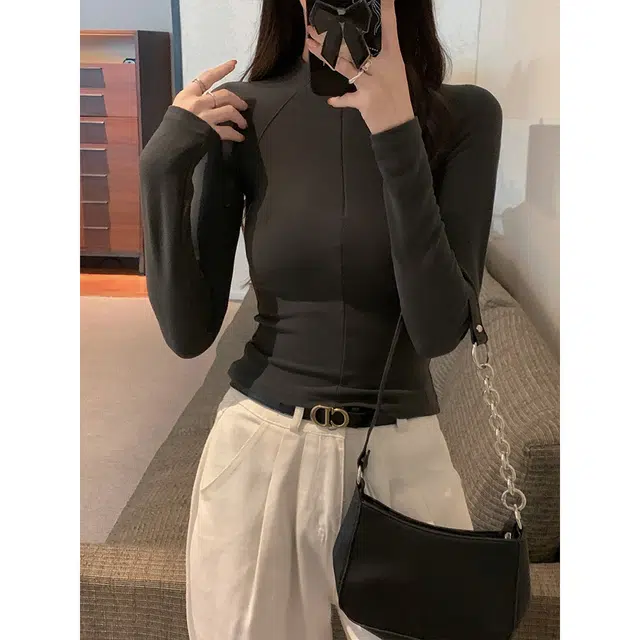 MUCCHIC T