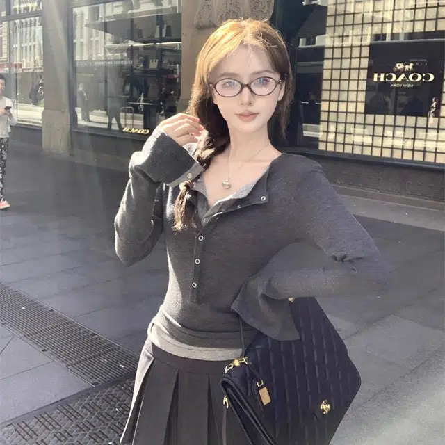 MUCCHIC T