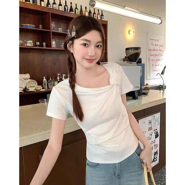 MUCCHIC 2025 T