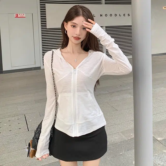MUCCHIC v T