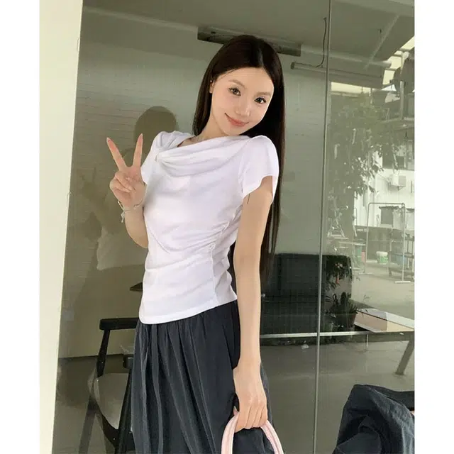 MUCCHIC 2025 T