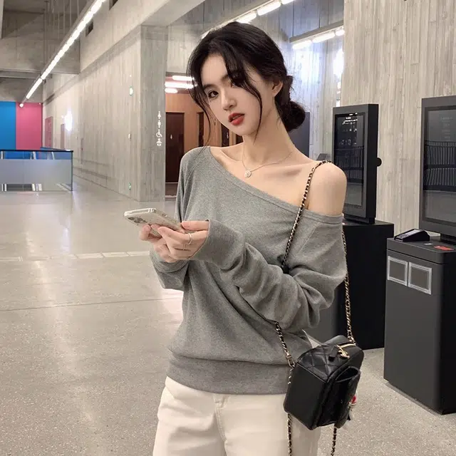 MUCCHIC 2025 T