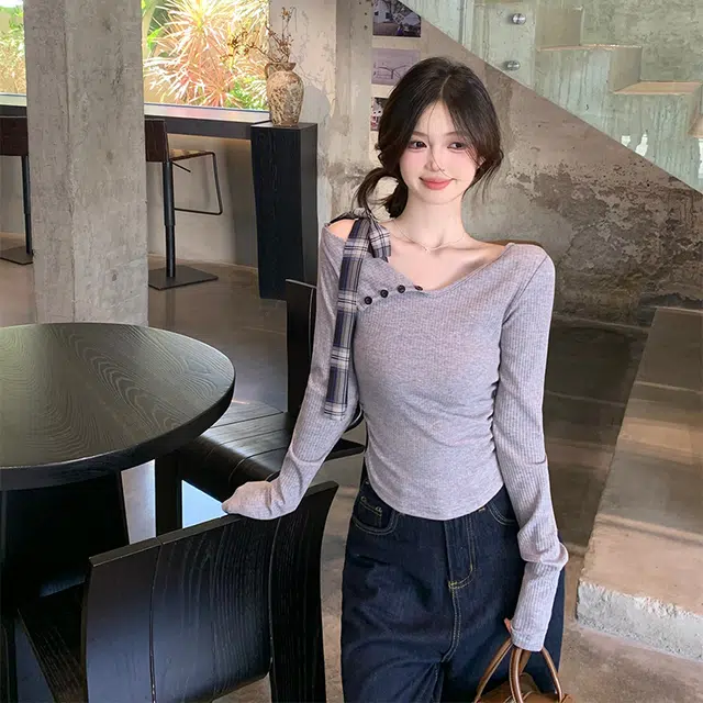 MUCCHIC T